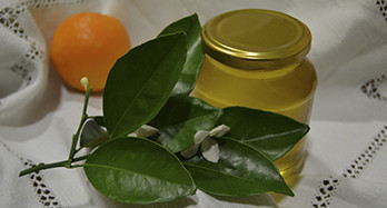 Med od narančinog cvijeta 1 kg - Cijena 16 €